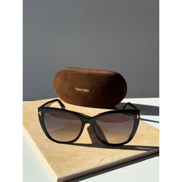 NEW Tom Ford Nora FT0937 Polarized Sunglasses in Black - Picture 3 of 8